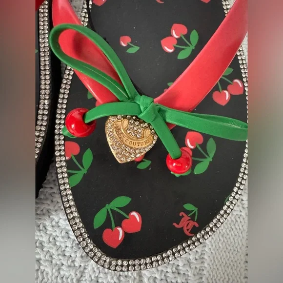 Juicy Couture Cherry Slurpy Cream Flip flops - Picture 2 of 3